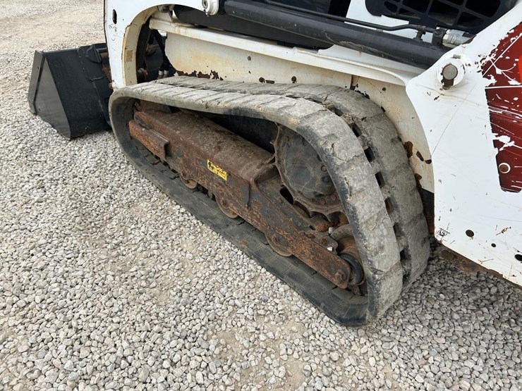 2021-bobcat-t450-image-17