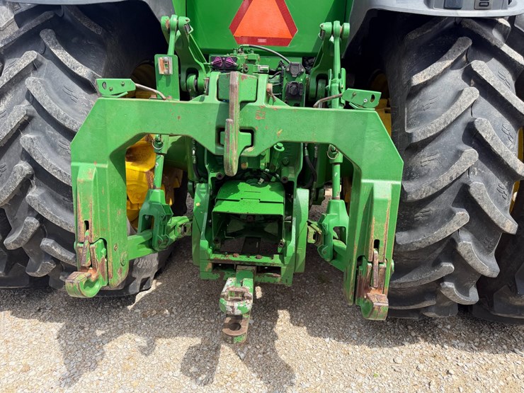 2013-john-deere-8335r-image-21
