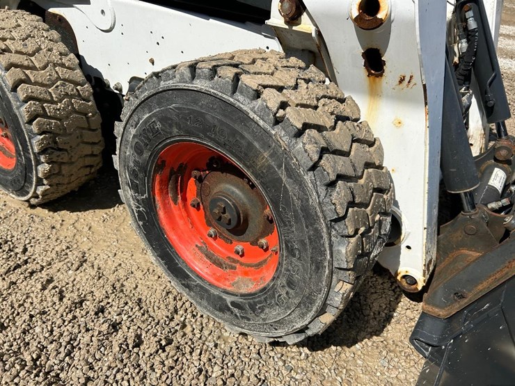 2019-bobcat-s740-image-12