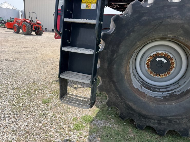 2016-case-ih-8240-image-113