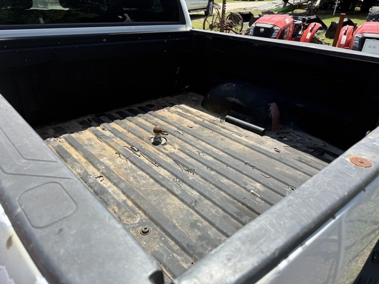 2012-toyota-tundra-sr5-image-5