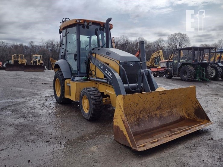 2020-deere-310l-image-31