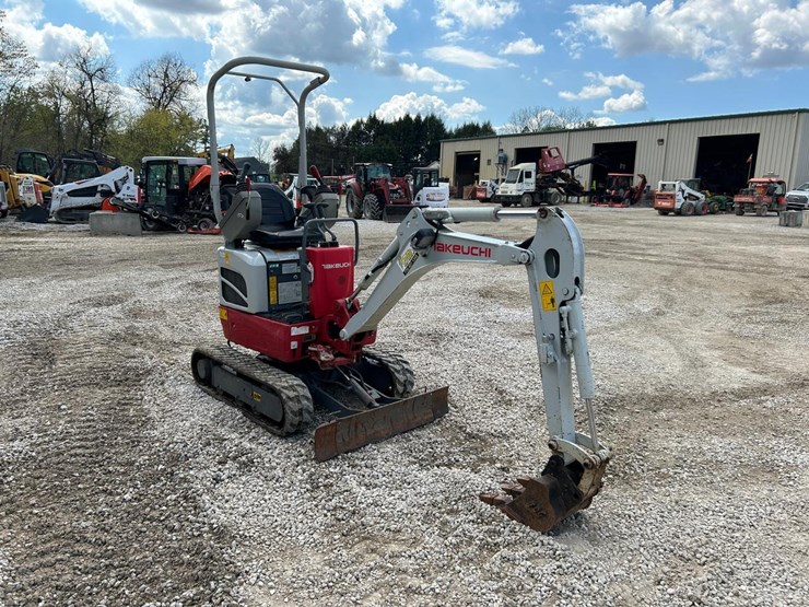 2022-takeuchi-tb210r-image-6