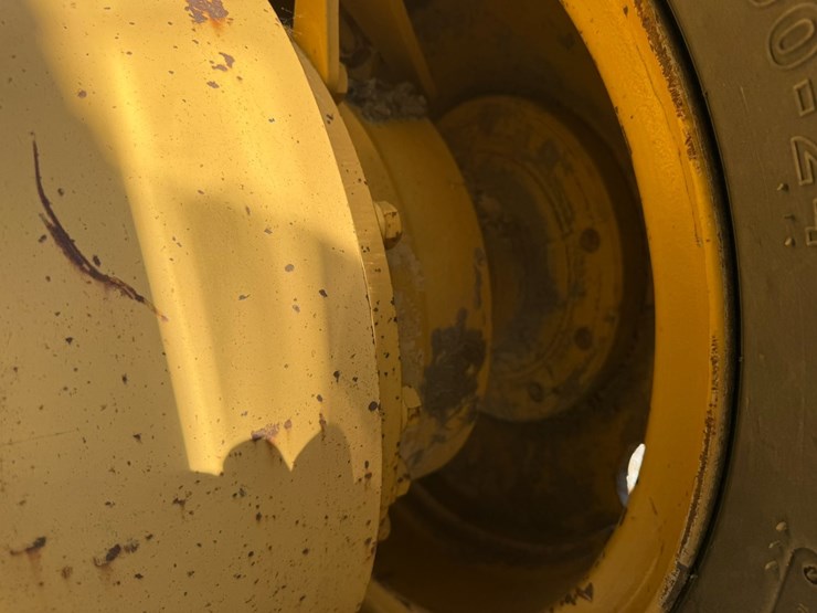 caterpillar-12h-image-10