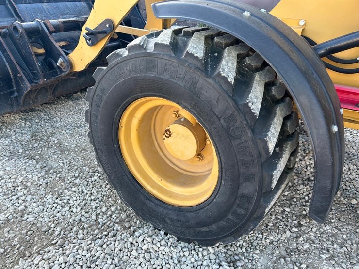 2019-caterpillar-903d-image-17