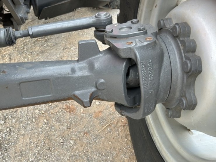 2020-massey-ferguson-5711-image-19