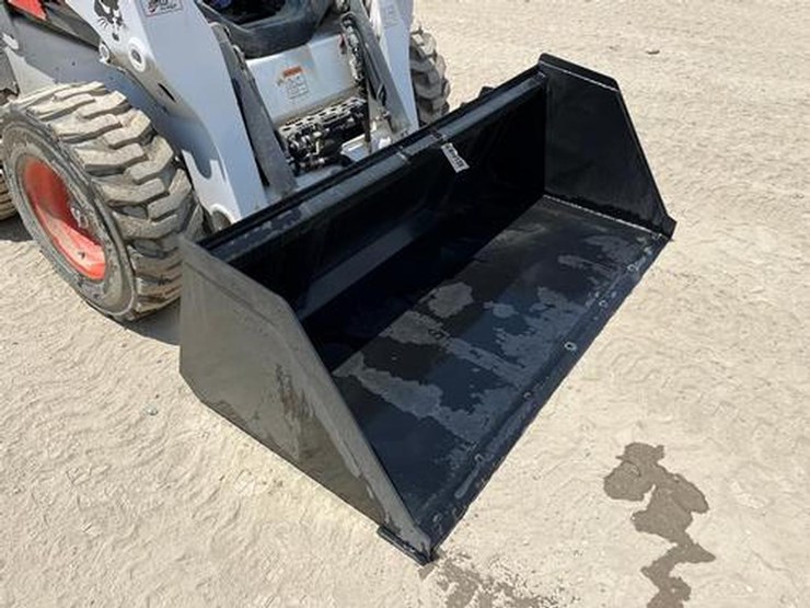 wildcat-78"-skid-steer-snow/litter-bucket-image-3