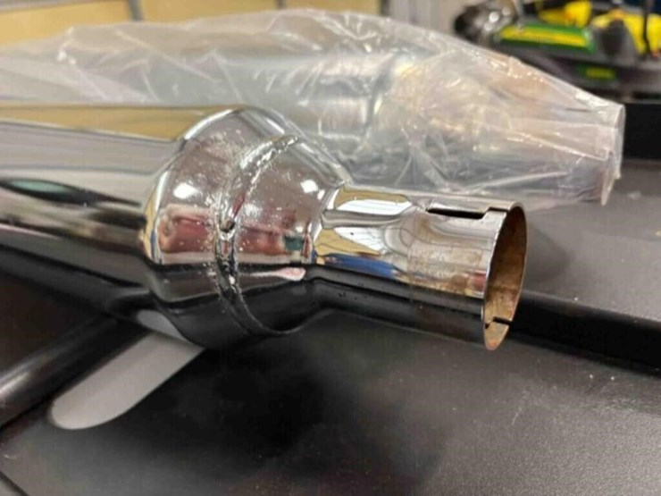 harley-davidson-dual-mufflers-image-5