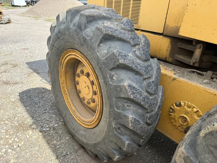 caterpillar-12h-image-17