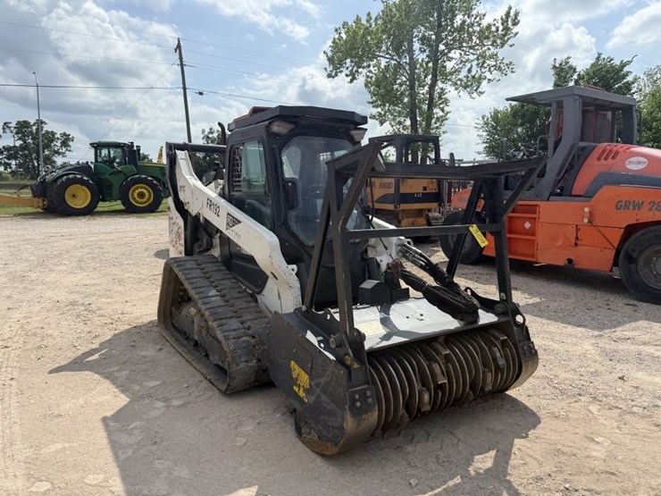 2023-bobcat-t76-image-3