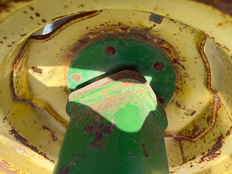 john-deere-225-image-9