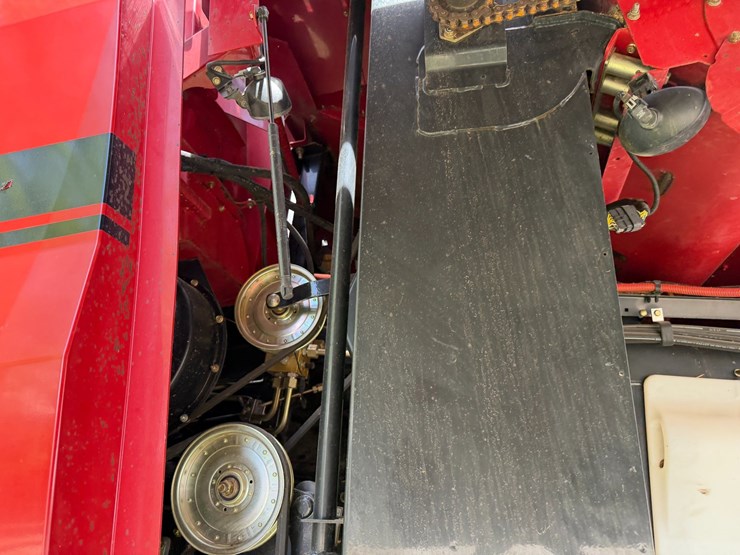 2016-case-ih-8240-image-73