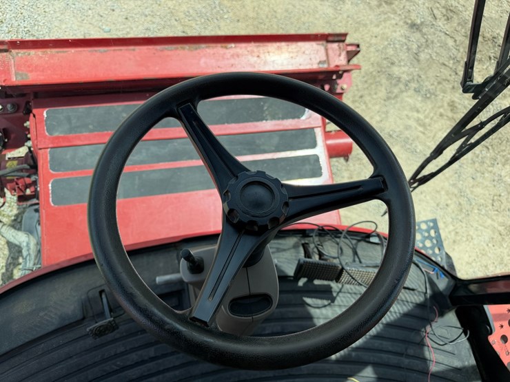 2016-case-ih-8240-image-116