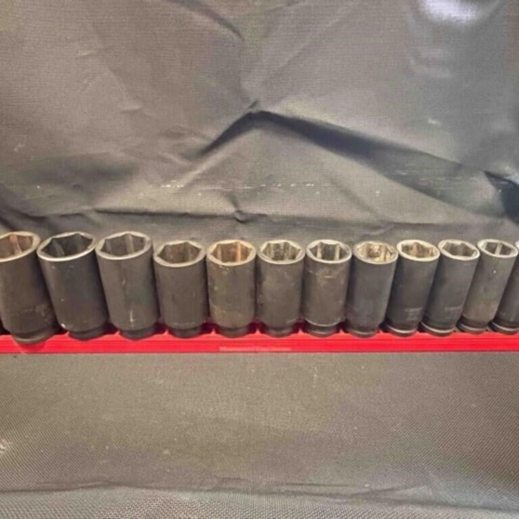 Expert deep impact sockets