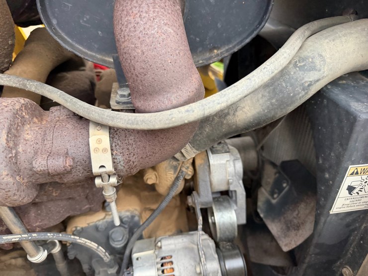 new-holland-lb75b-image-78