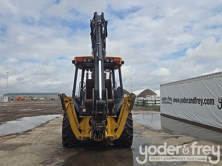 2019-deere-310l-image-4