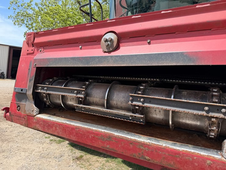 2016-case-ih-8240-image-61