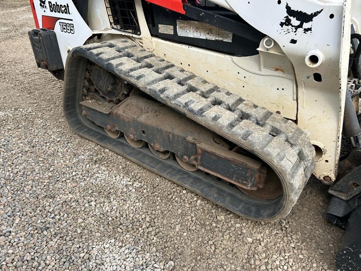 2019-bobcat-t595-image-13