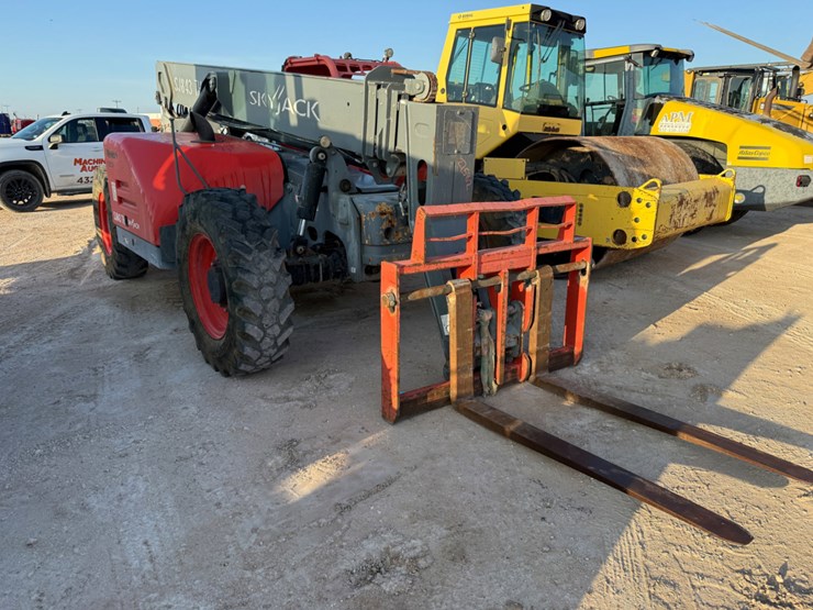 2018-skyjack-sj843th-image-3