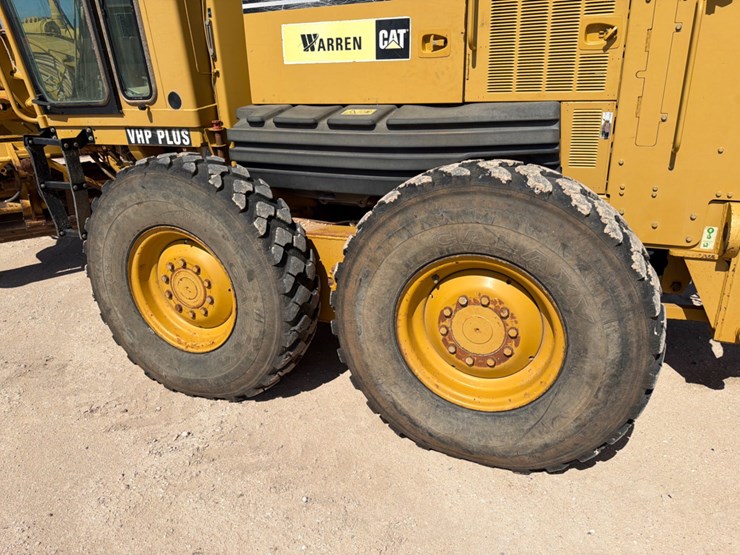 2007-caterpillar-140h-image-11