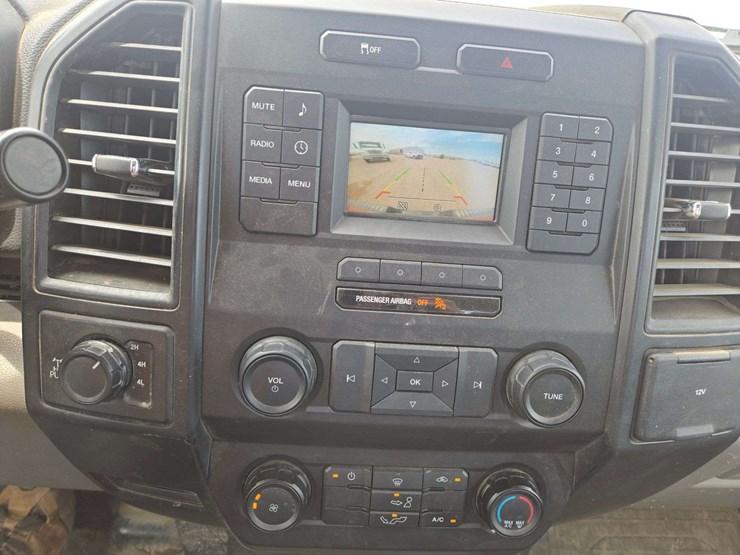 2017-ford-f150-xl-image-13