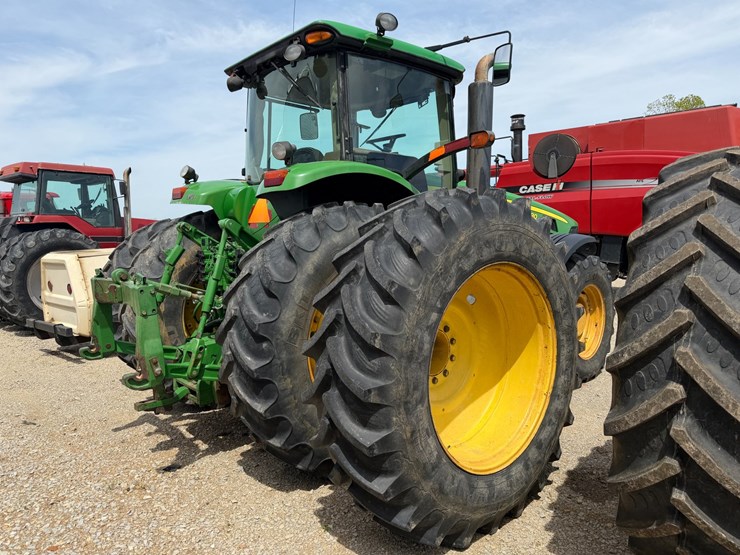 2004-john-deere-8230-image-3