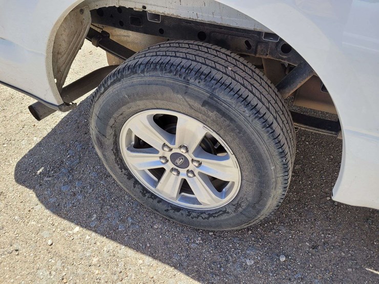 2019-ford-f150-xl-image-6