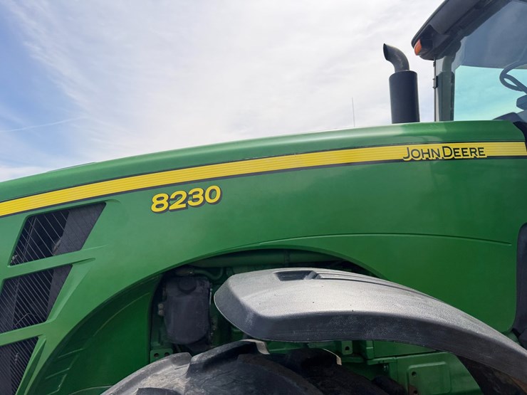 2007-john-deere-8230-image-30