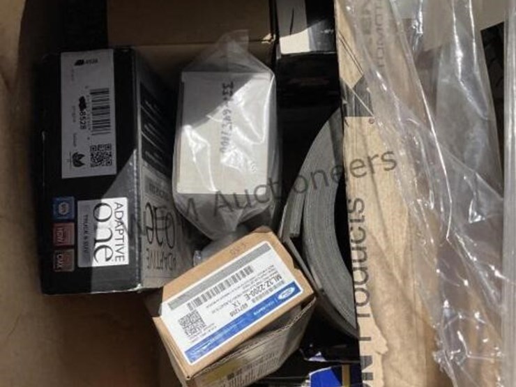 pallet-of-misc-auto-parts-image-5