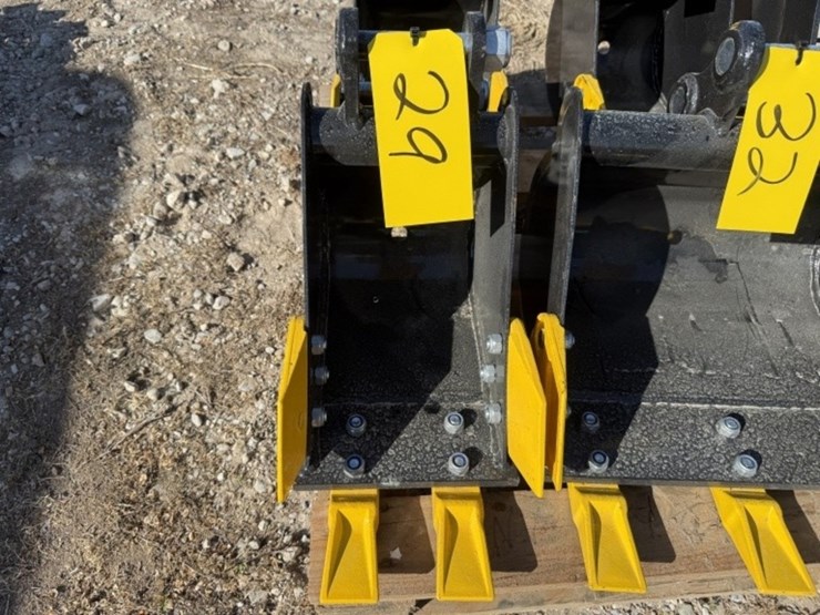 8in-mini-ex-bucket-image-1