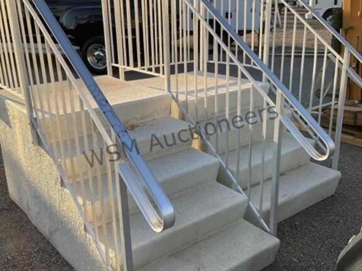 (2)-fiberglass-stair-cases-image-1