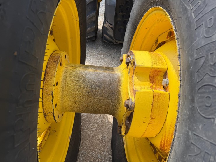 2013-john-deere-8335r-image-20