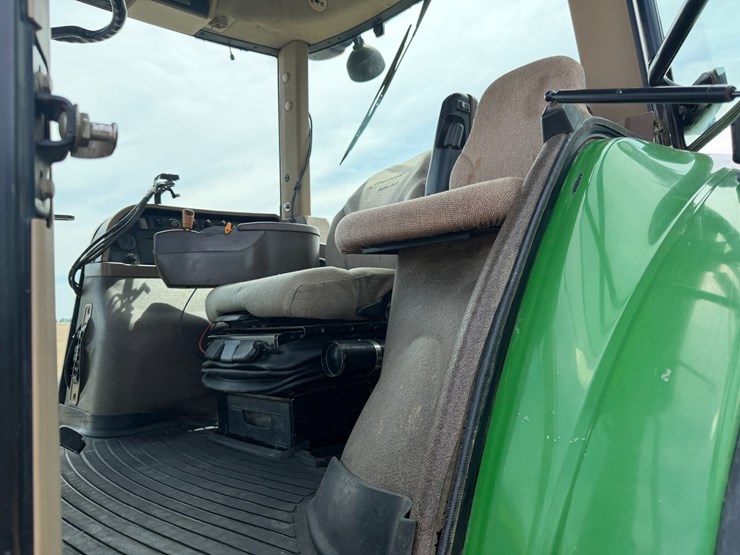 2007-john-deere-8330-image-58