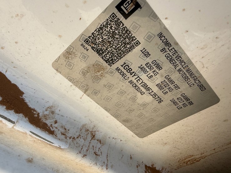 2021-chevrolet-silverado-3500hd-image-10