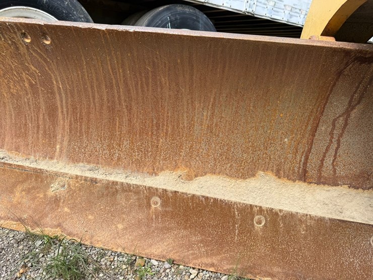 caterpillar-12h-image-50