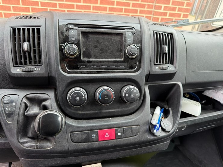 2014-ram-promaster-2500-image-61