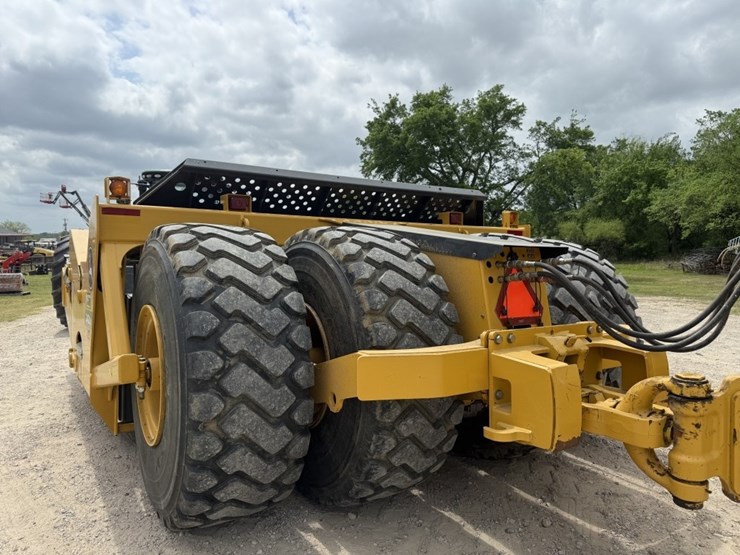 2020-john-deere-9570r-image-25