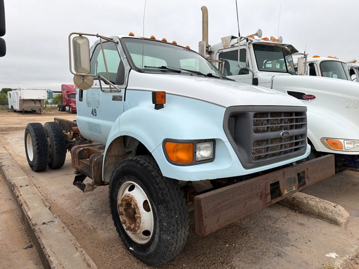 2003-ford-f750-image-3