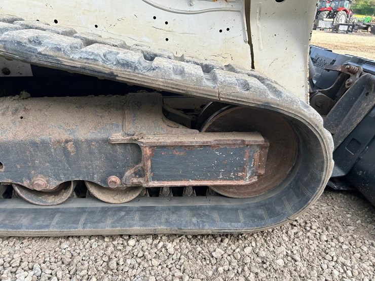 2019-bobcat-t595-image-15