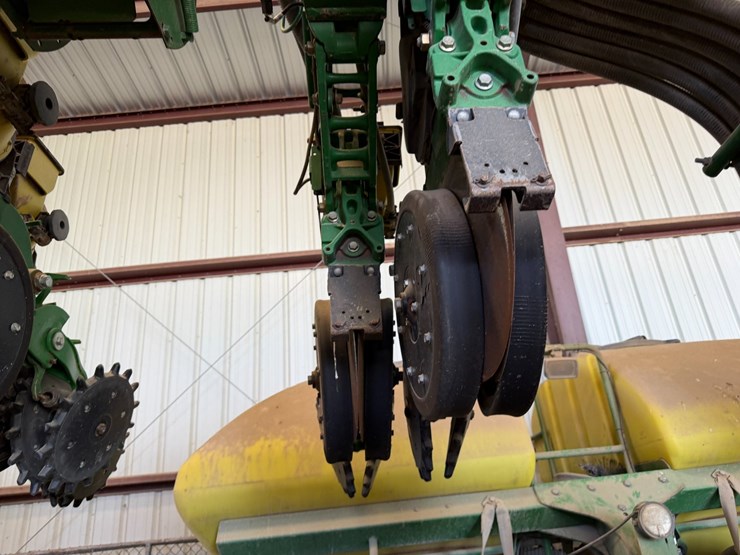 john-deere-1720-image-80
