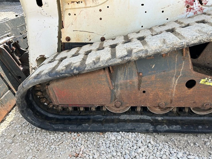 2015-bobcat-t650-image-17