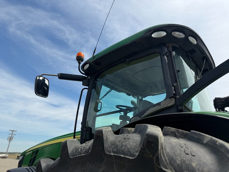 2013-john-deere-8335r-image-29