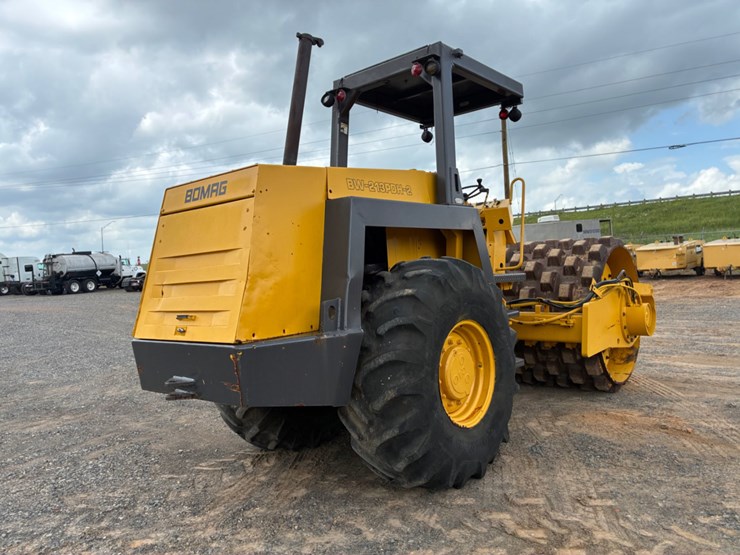1988-bomag-bw213pdh-2-image-5