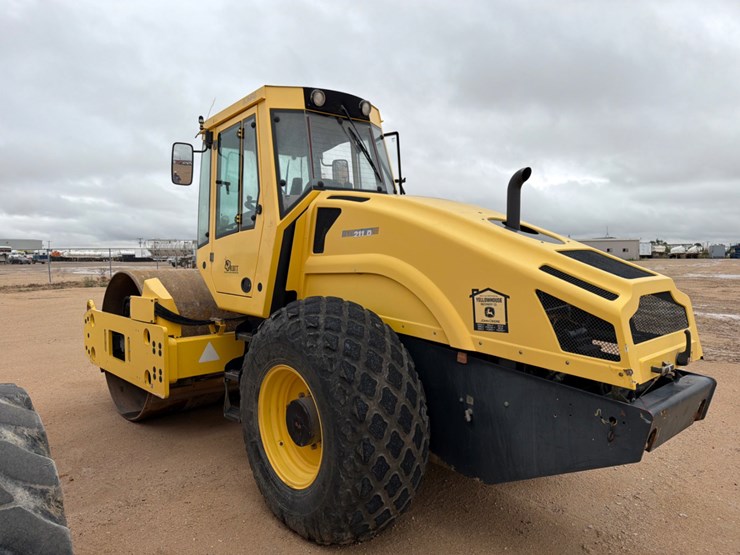 2013-bomag-bw211d-image-4