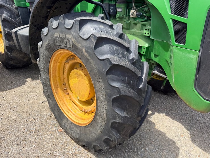 2004-john-deere-8230-image-9