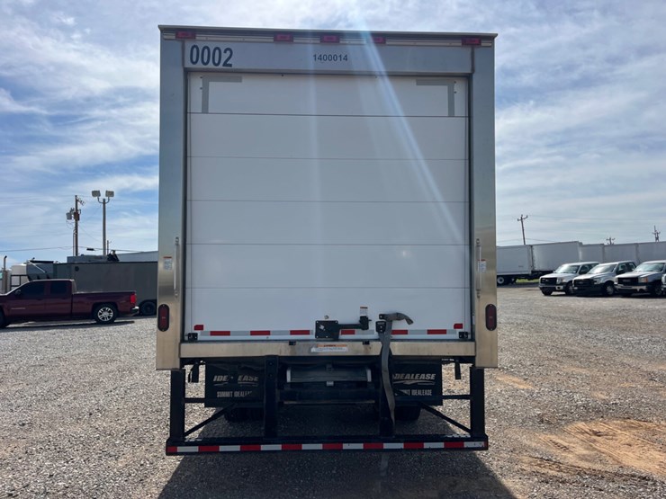 2020-isuzu-nrr-image-4