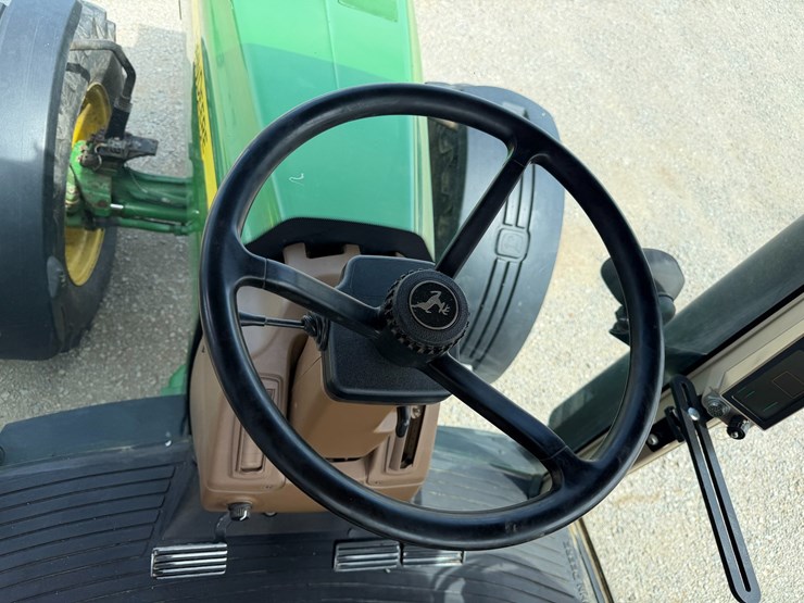 2007-john-deere-8330-image-59