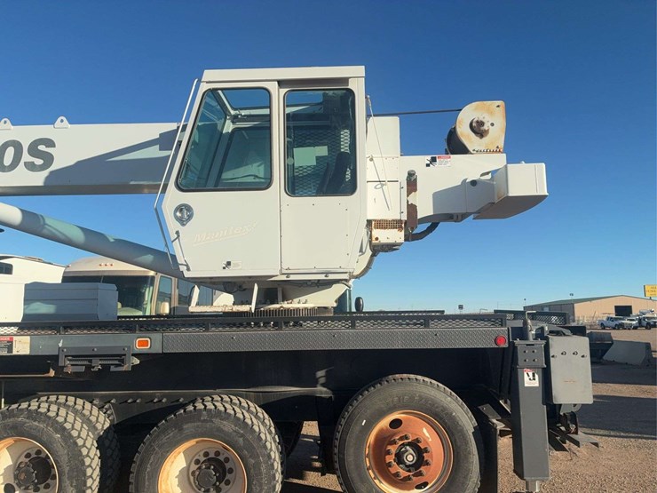 international-2010-40100s-truck-crane-image-30