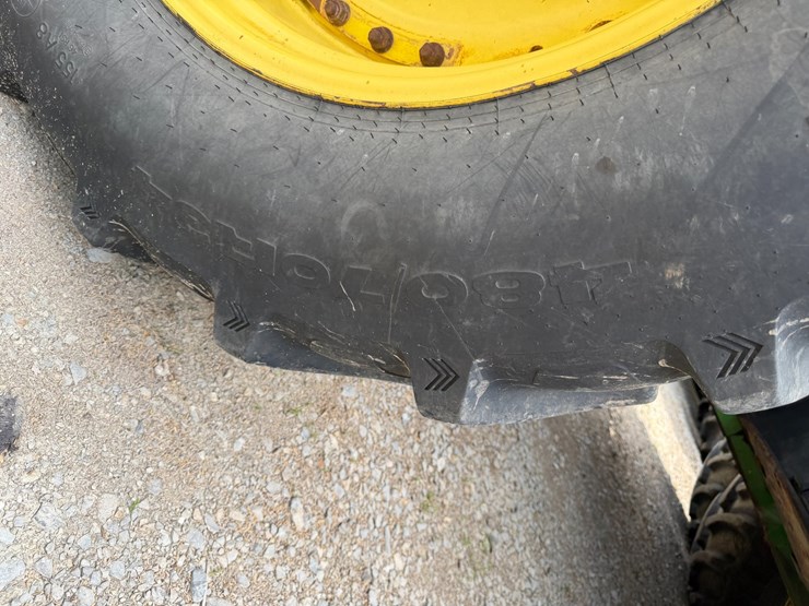 2013-john-deere-8335r-image-7