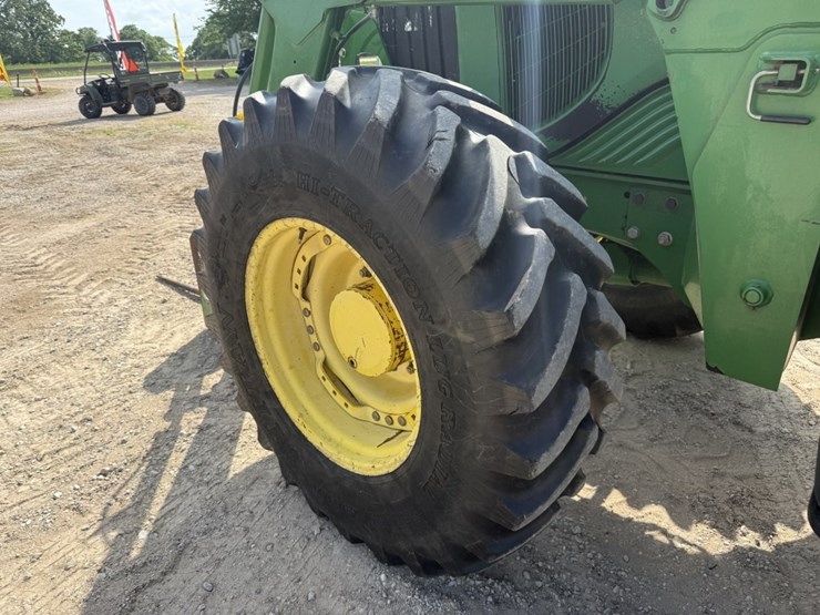 2007-john-deere-7320-image-17
